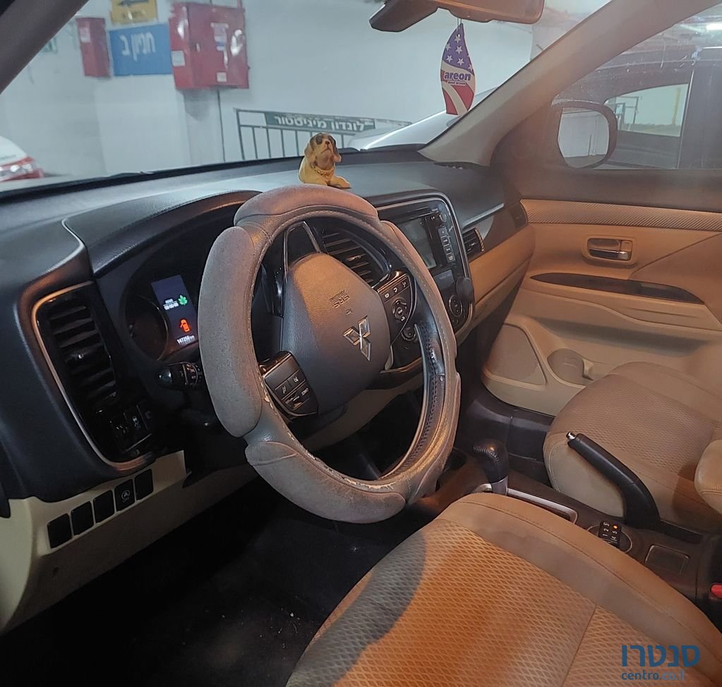 2016' Mitsubishi Outlander מיצובישי אאוטלנדר photo #2