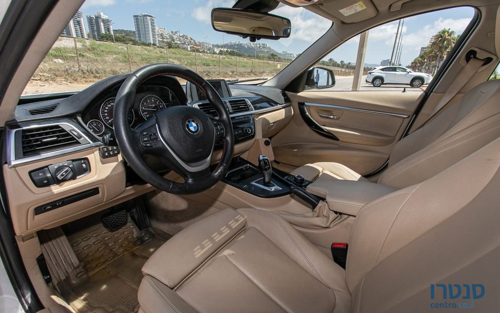 2017' BMW 3 Series ב.מ.וו סדרה 3 photo #2