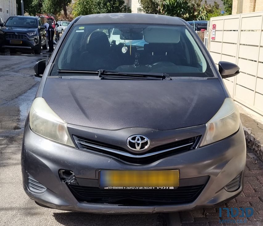 2012' Toyota Yaris טויוטה יאריס photo #1