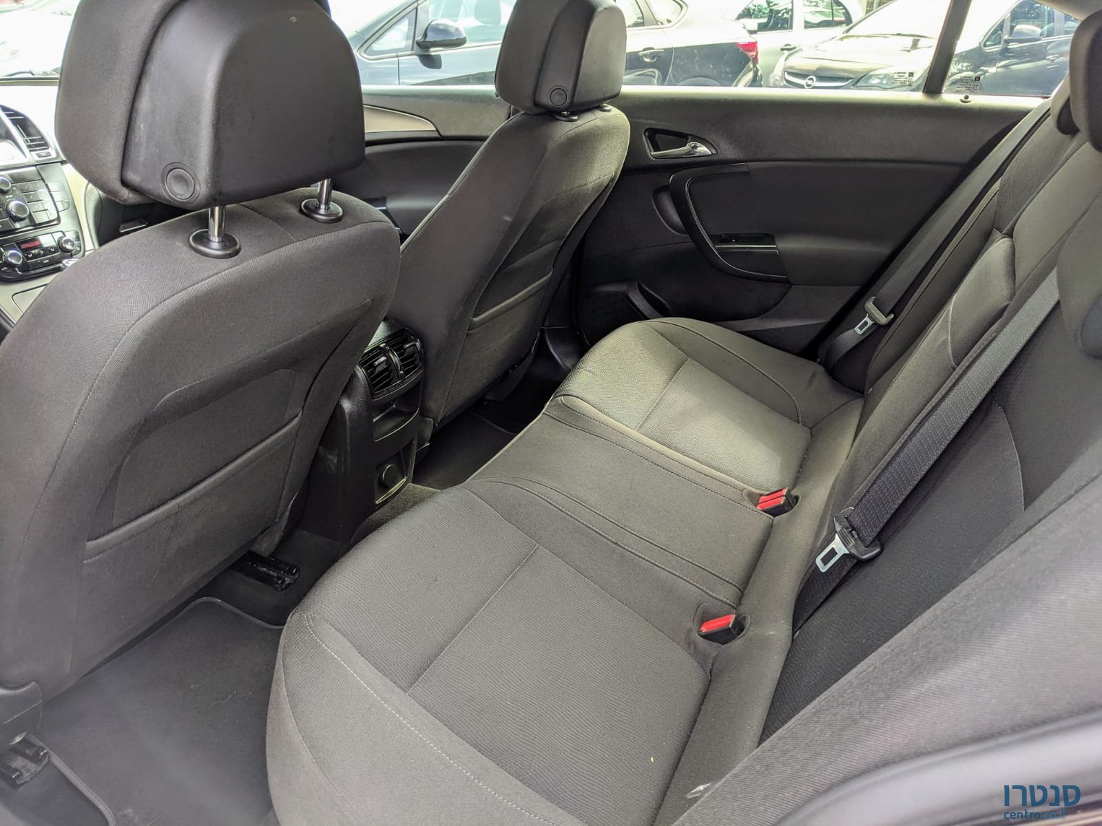 2012' Opel Insignia photo #6