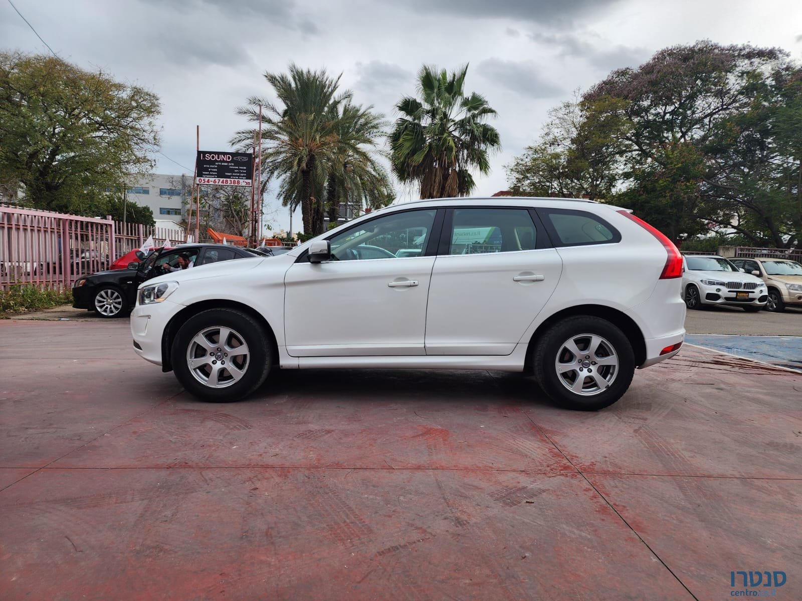 2015' Volvo XC60 photo #3