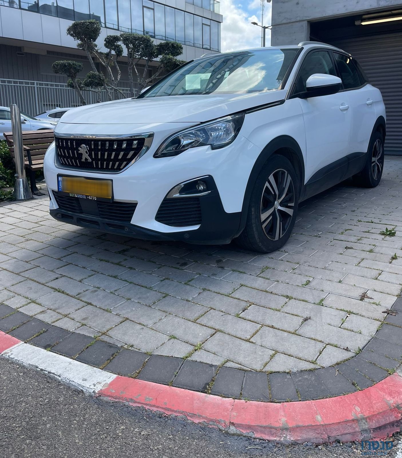2019' Peugeot 3008 פיג'ו photo #6