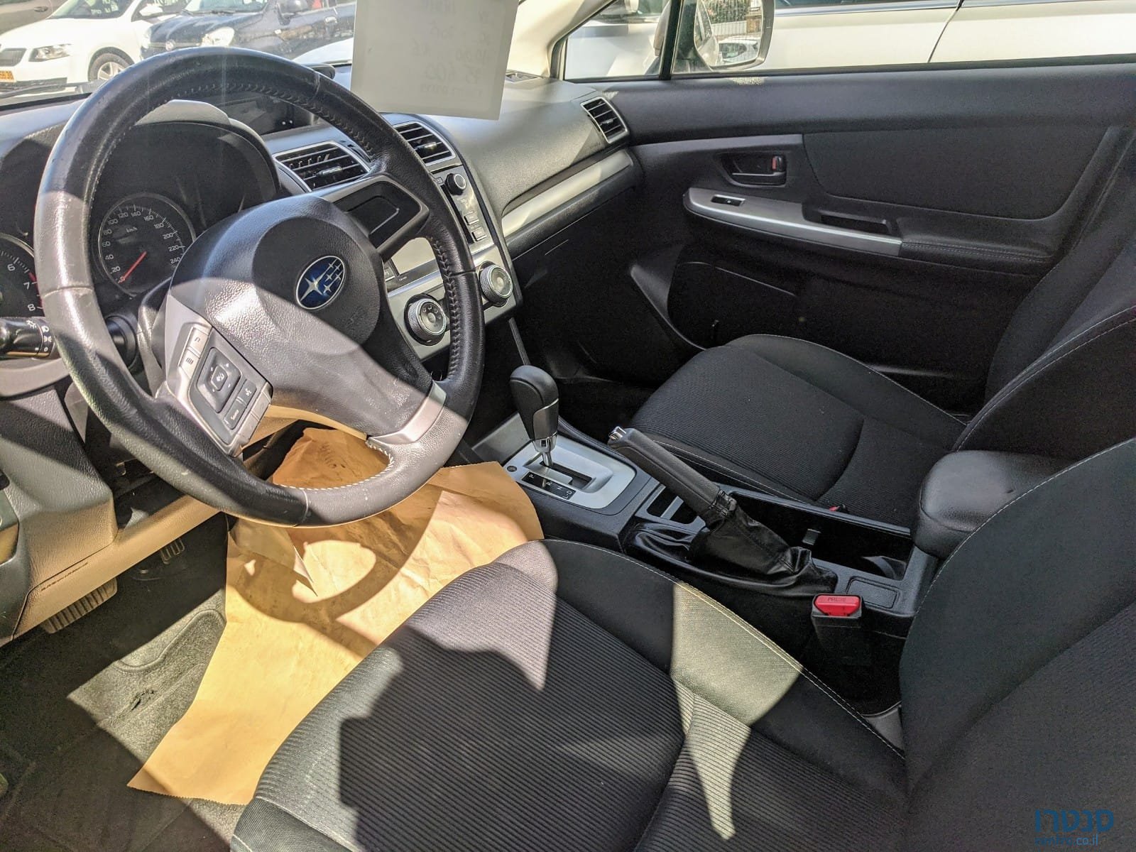 2015' Subaru XV photo #4