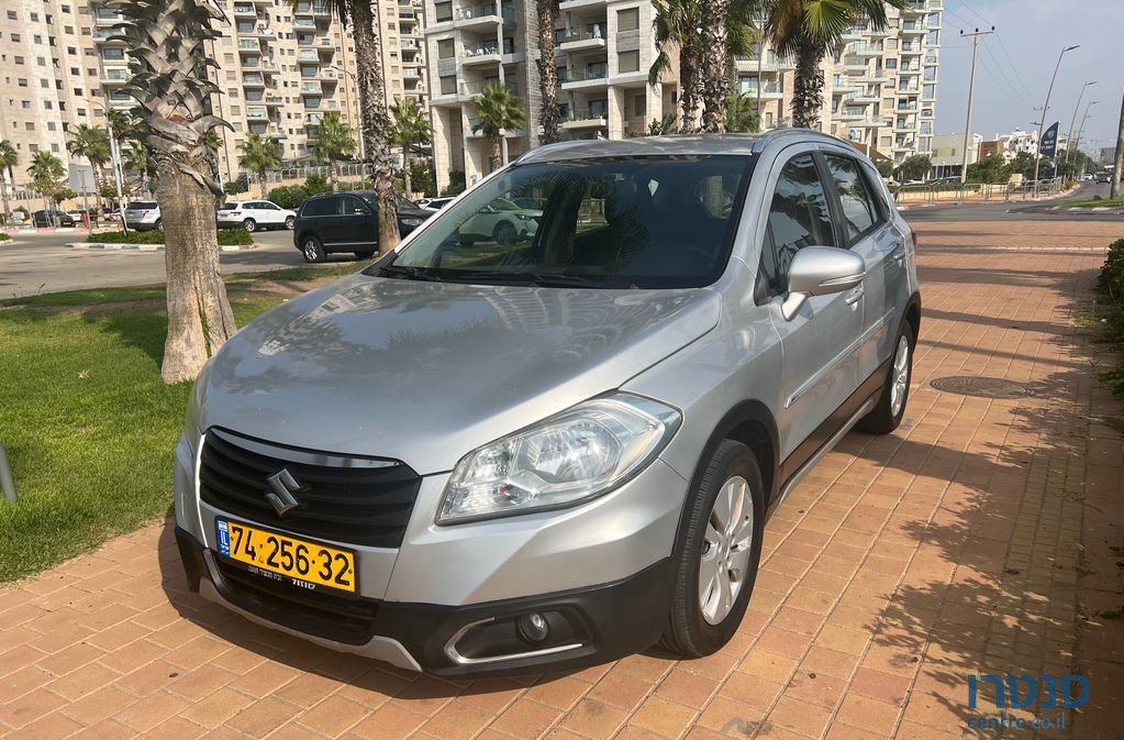 2014' Suzuki SX4 סוזוקי קרוסאובר photo #2
