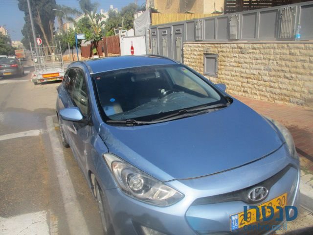 2014' Hyundai i30 יונדאי photo #1