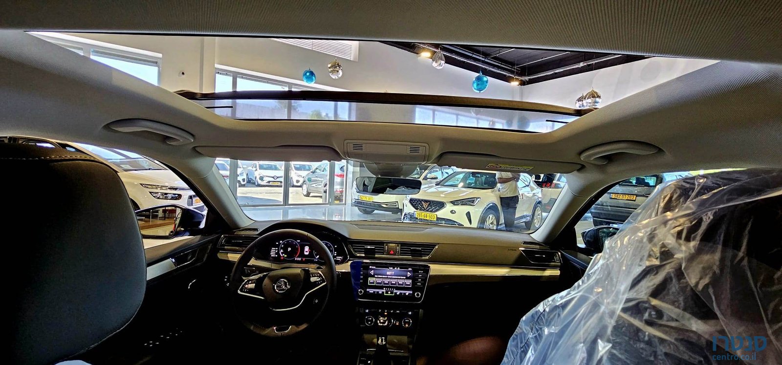 2023' Skoda Superb photo #7