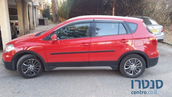 2014' Suzuki SX4 photo #1