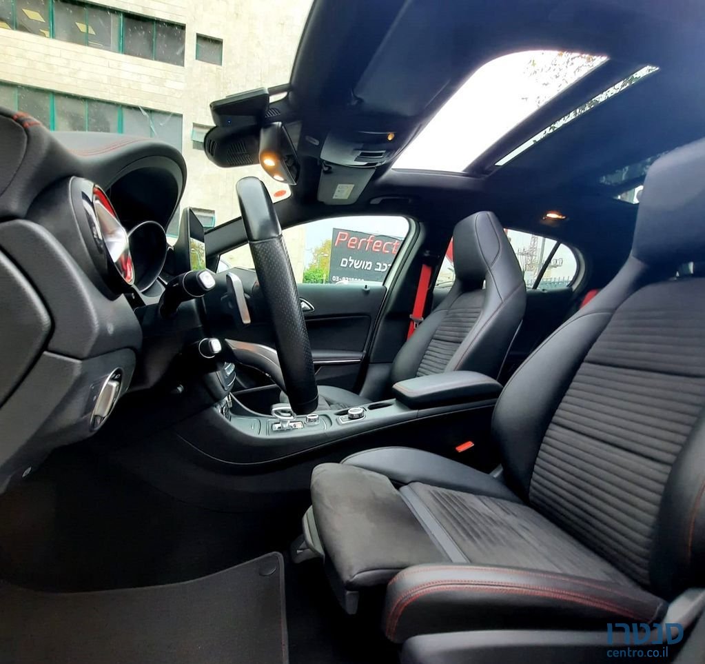 2018' Mercedes-Benz Gla מרצדס photo #5