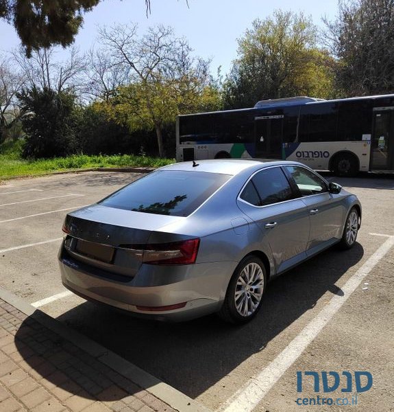 2020' Skoda Superb סקודה סופרב photo #5