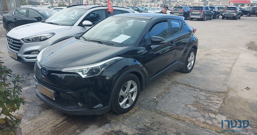 2019' Toyota C-HR טויוטה photo #2
