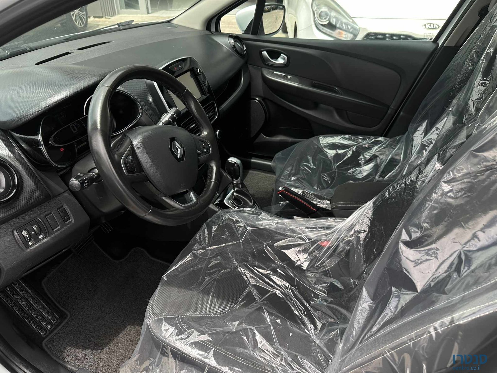 2017' Renault Clio photo #6