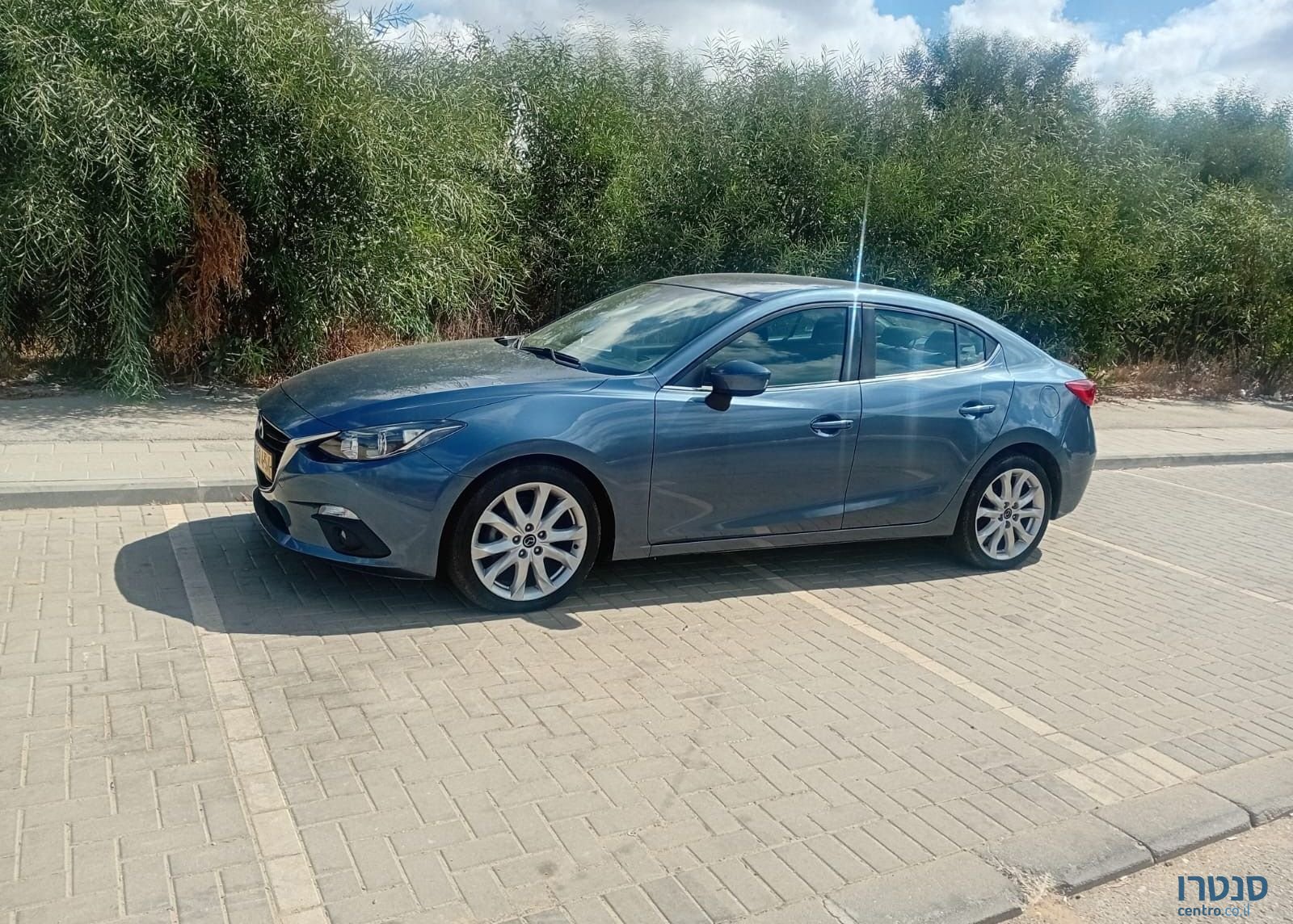 2015' Mazda 3 מאזדה photo #1