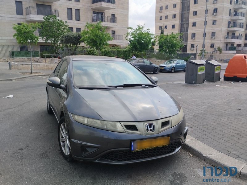 2010' Honda הונדה האצ`בק photo #1