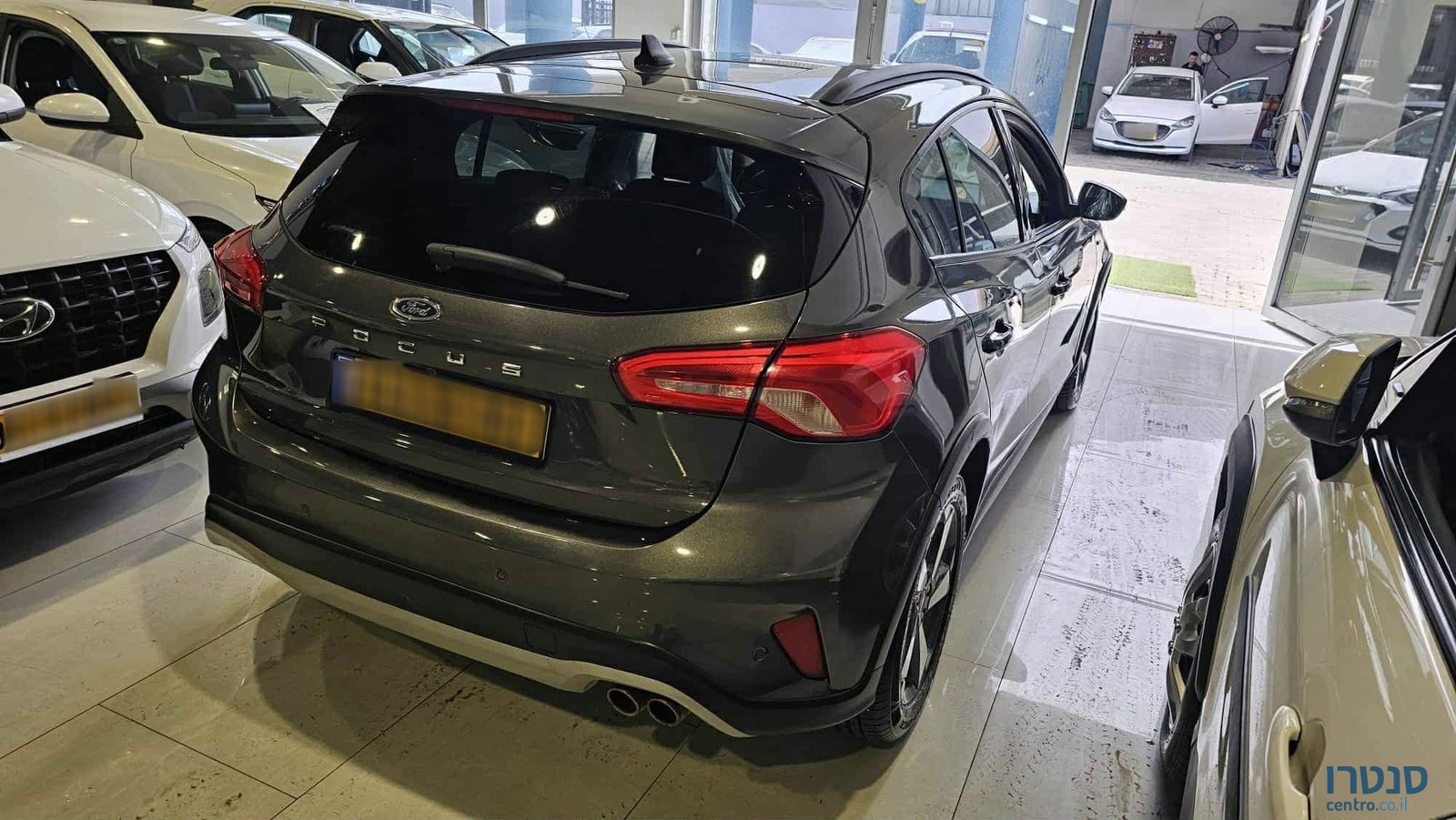 2022' Ford Focus photo #3