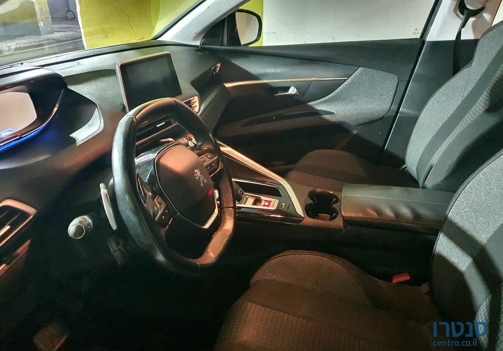 2018' Peugeot 5008 פיג'ו photo #4