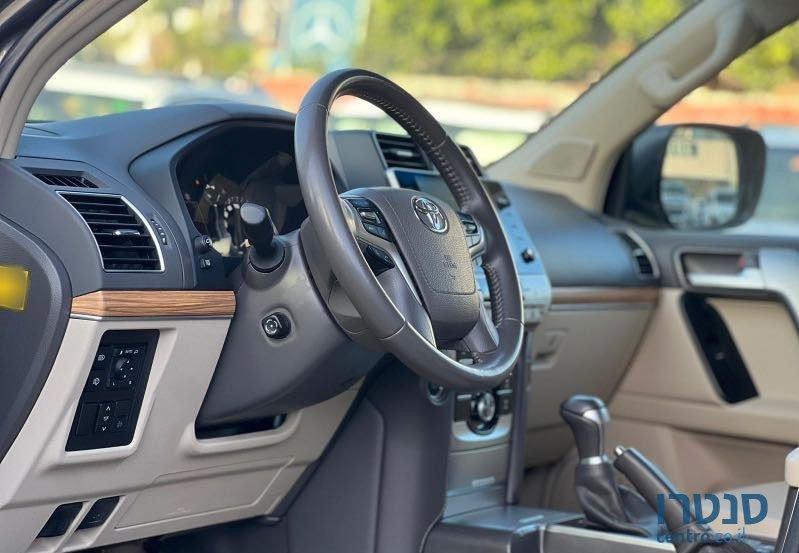 2022' Toyota Land Cruiser טויוטה לנד photo #5