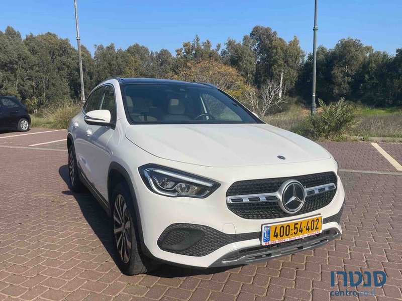 2021' Mercedes-Benz Gla מרצדס photo #1