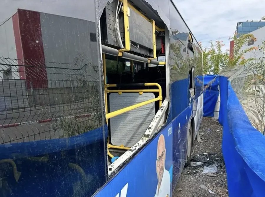 אוטובוס של דן בדרום שנפגע במלחמה