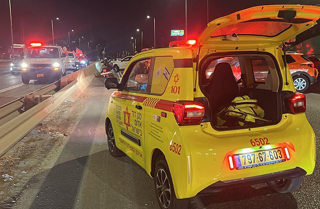 Возле Кирьят-Малахи автомобиль сбил мужчину, состояние пострадавшего тяжелое