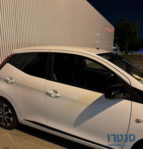 2020' Toyota Aygo טויוטה אייגו photo #3