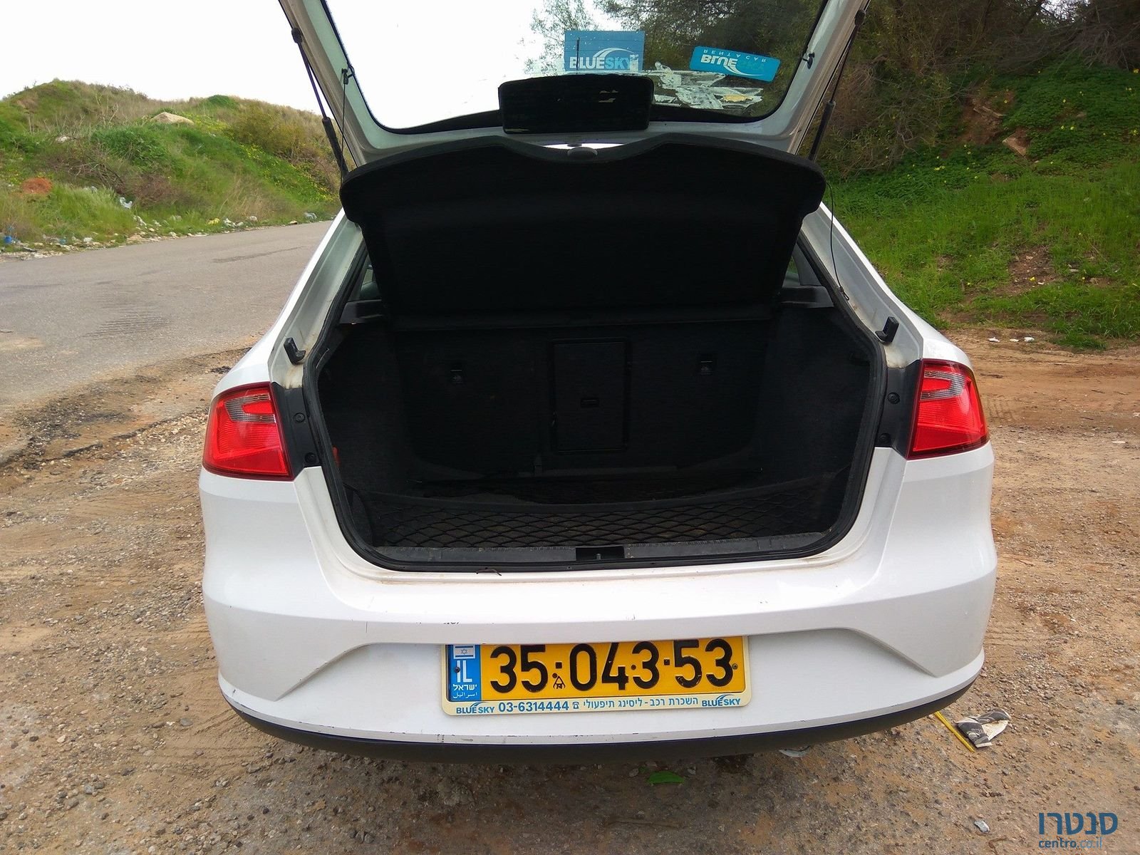 2014' SEAT Toledo photo #4