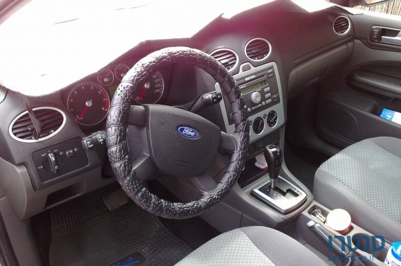 2006' Ford Focus photo #3