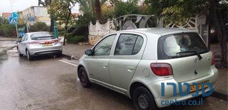 2002' Toyota Yaris סול ‏1300 photo #1