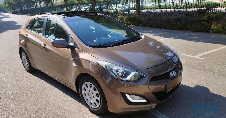 2014' Hyundai i30 יונדאי photo #2