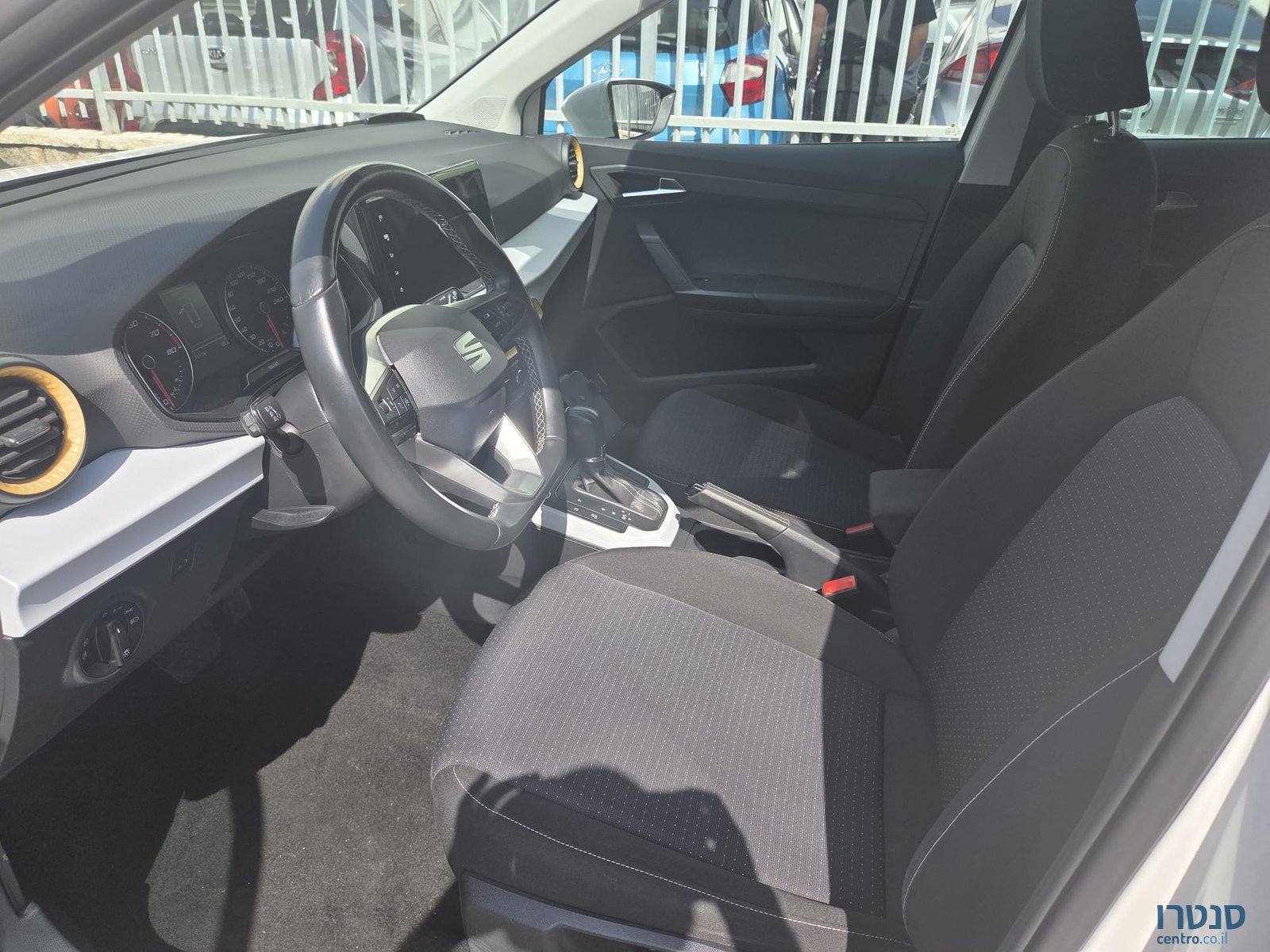 2022' SEAT Arona photo #4