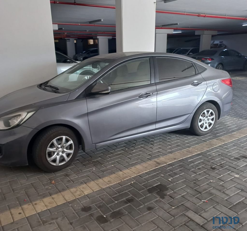 2014' Hyundai i25 יונדאי photo #5
