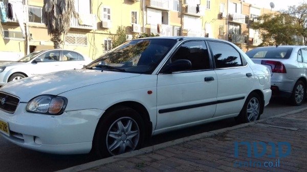 1999' Suzuki Baleno photo #1