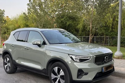 2023' Volvo XC40 וולוו