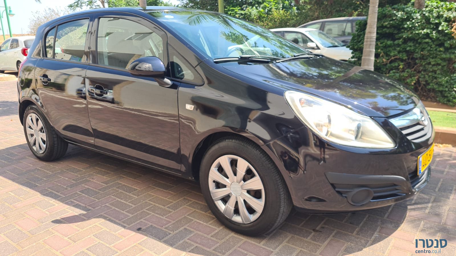 2010' Opel Corsa photo #2