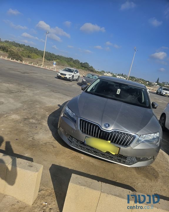 2016' Skoda Superb סקודה סופרב photo #2