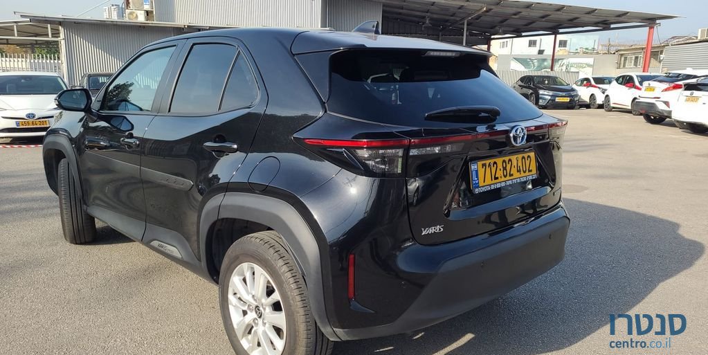 2021' Toyota Yaris טויוטה יאריס קרוס photo #3