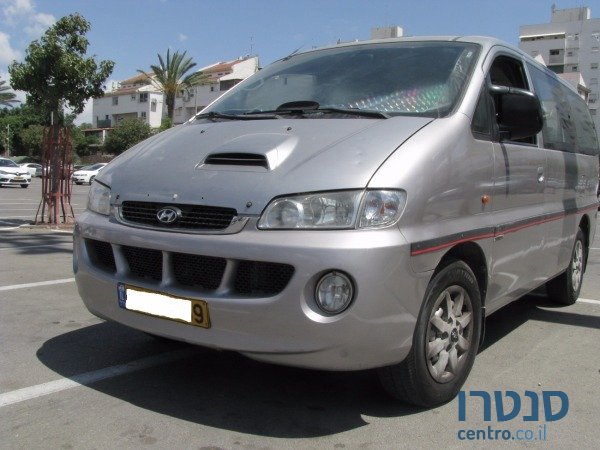 2005' Hyundai H-1 photo #1