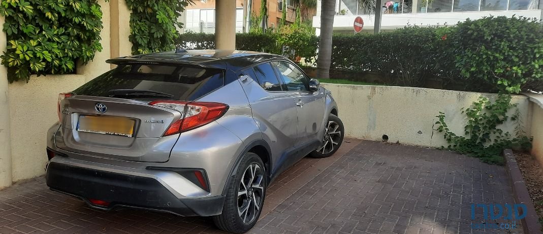 2018' Toyota C-HR טויוטה photo #1