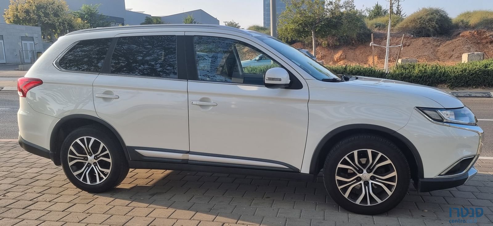 2018' Mitsubishi Outlander מיצובישי אאוטלנדר photo #4