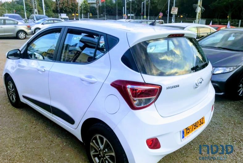 2016' Hyundai i10 photo #2