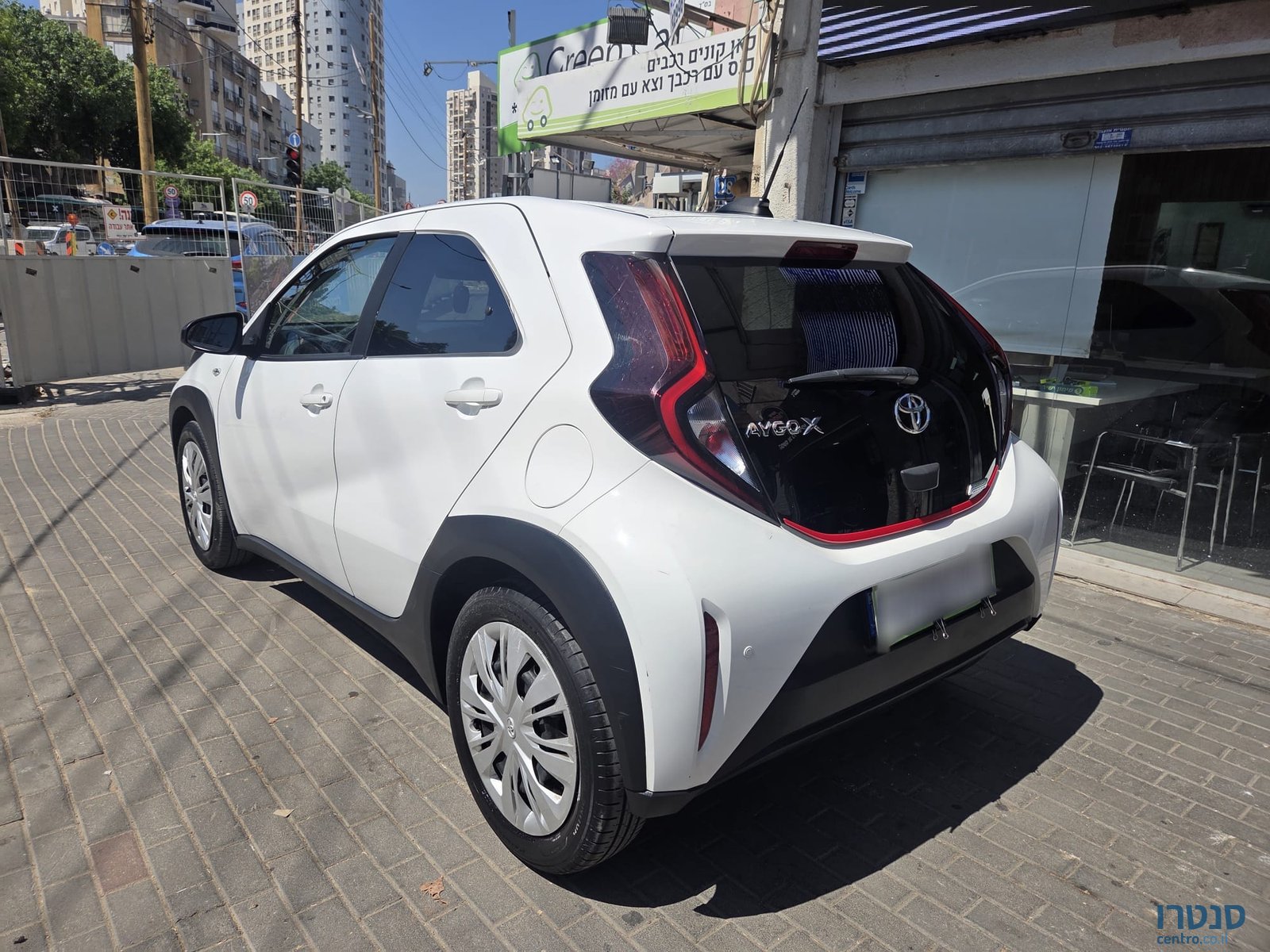 2023' Toyota Aygo photo #4