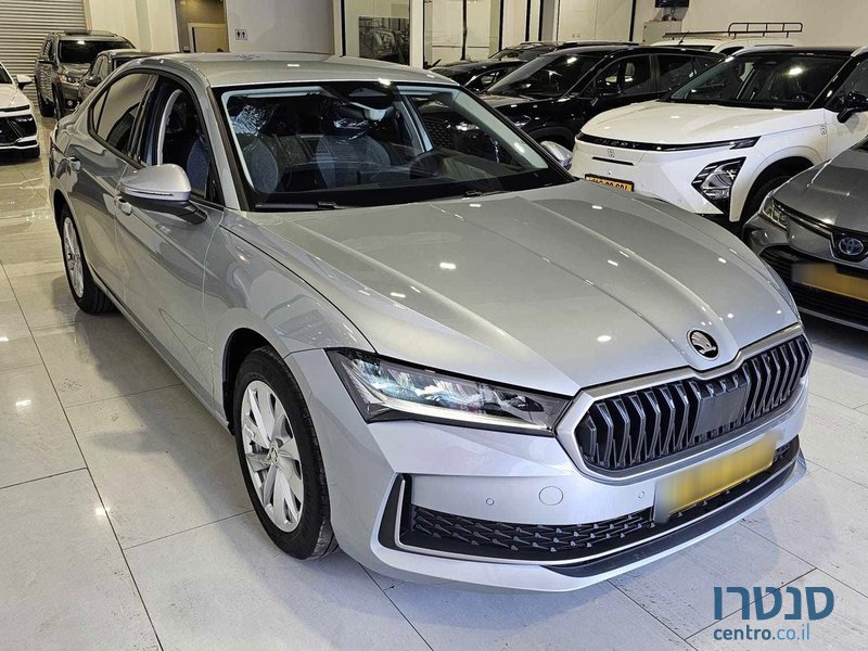 2025' Skoda Superb SELECTION FL photo #2
