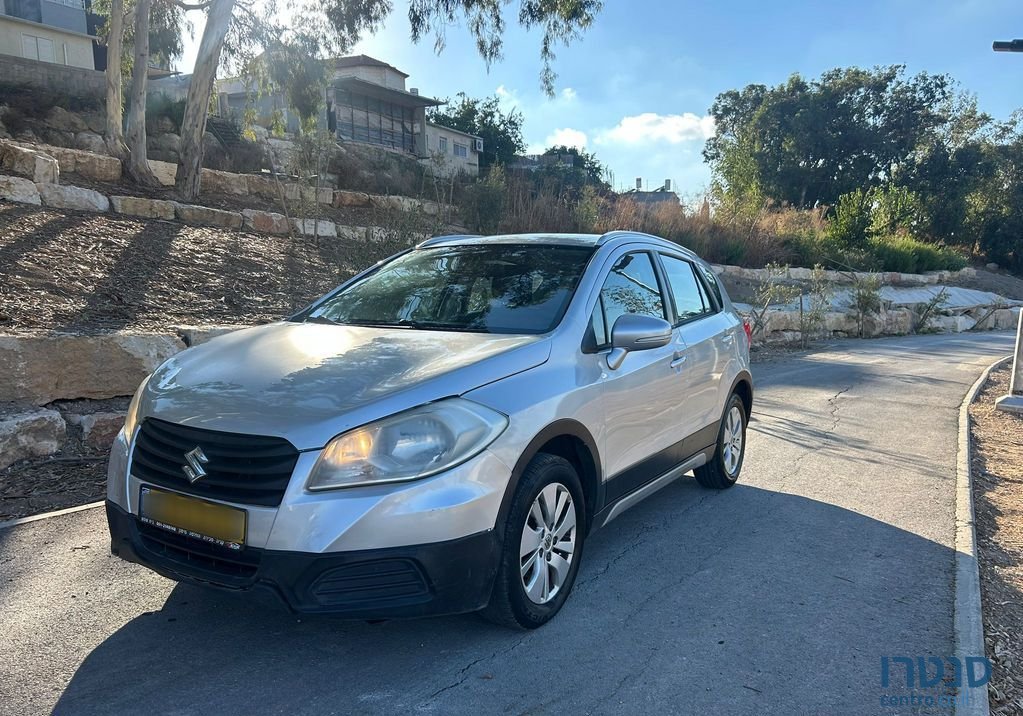 2013' Suzuki SX4 סוזוקי photo #1