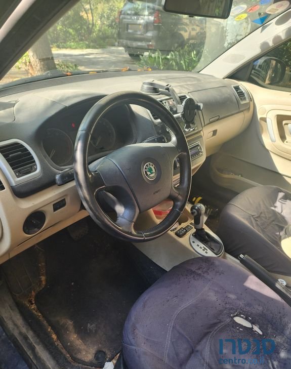 2008' Skoda Fabia סקודה פאביה photo #1