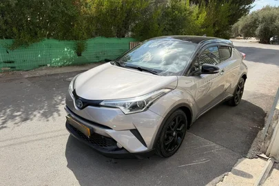 2017' Toyota C-HR טויוטה