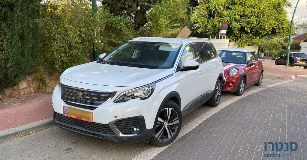 2019' Peugeot 5008 פיג'ו photo #2
