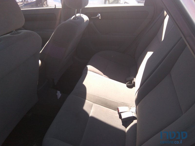 2007' Chevrolet Optra photo #5