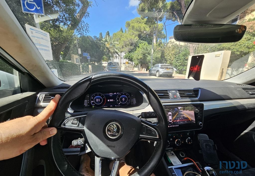 2020' Skoda Superb סקודה סופרב photo #3