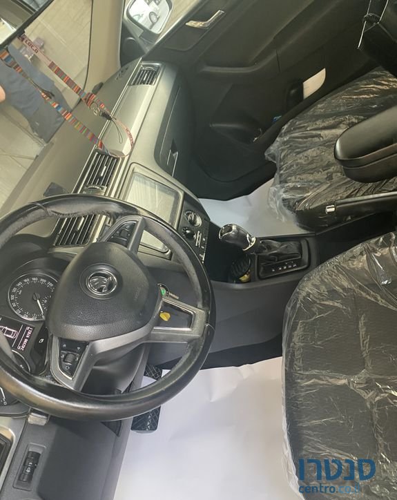 2014' Skoda Rapid סקודה ראפיד photo #3