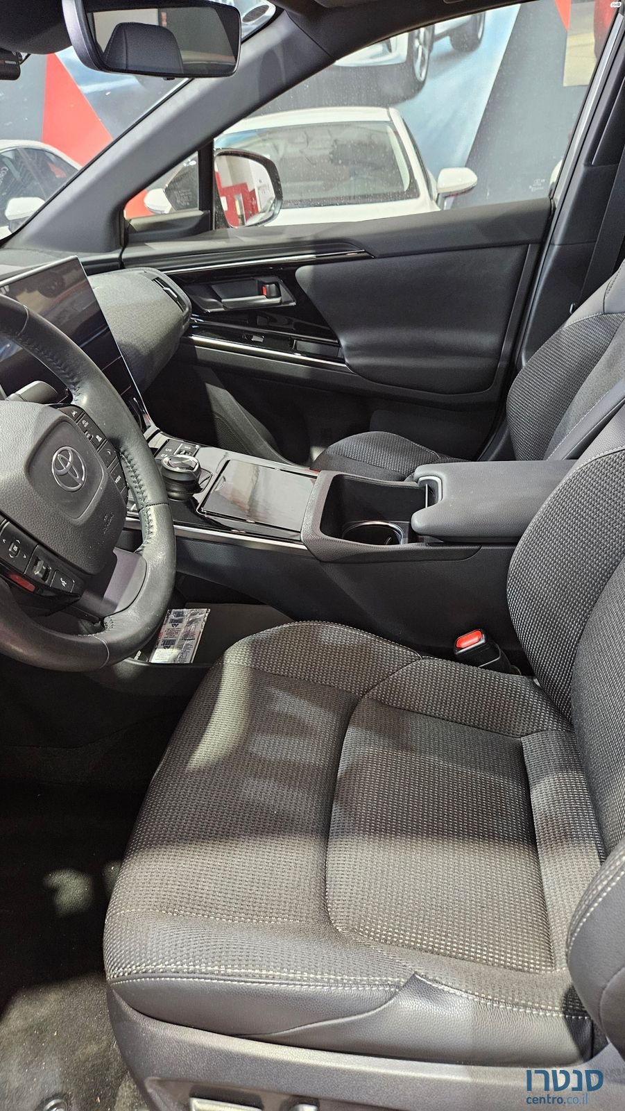 2024' Toyota bZ4X טויוטה photo #5