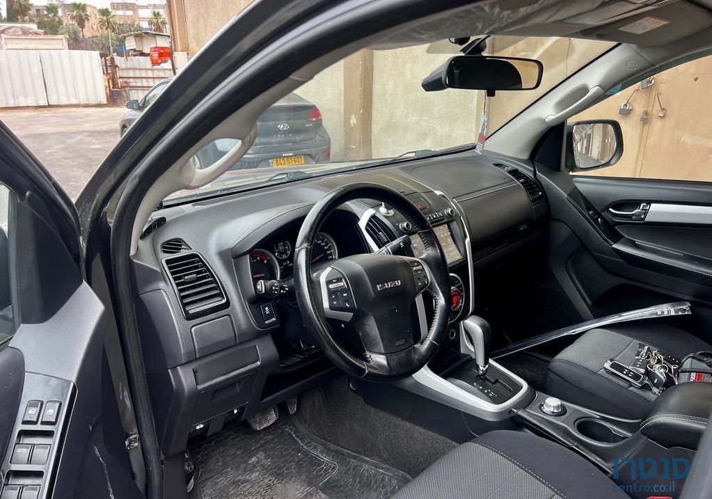 2020' Isuzu 4X4 D-Max איסוזו photo #3